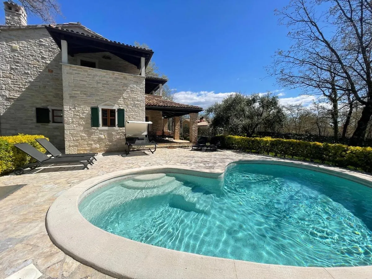 Villa Elaya Brecevici